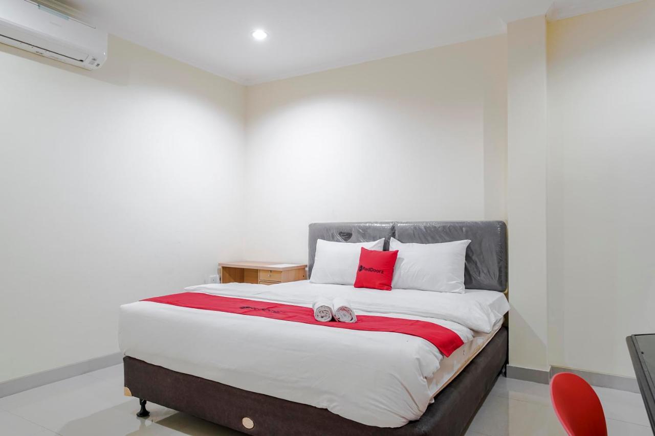 Reddoorz @ Jalan Biak Roxy Jakarta Kültér fotó