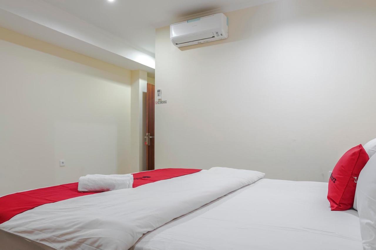 Reddoorz @ Jalan Biak Roxy Jakarta Kültér fotó
